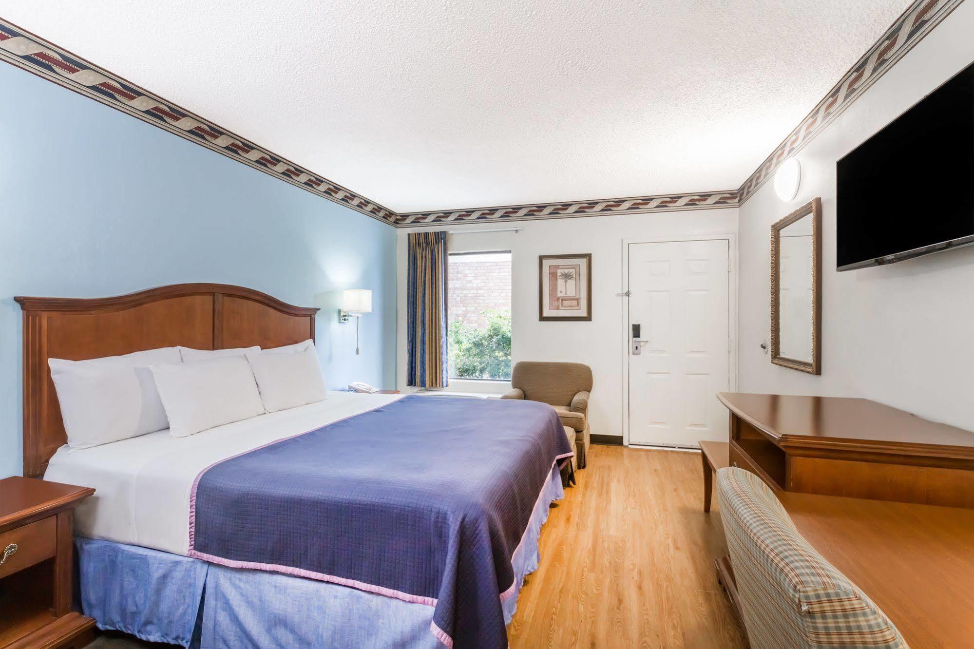 Howard Johnson By Wyndham Savannah Ga Georgetown Exterior foto